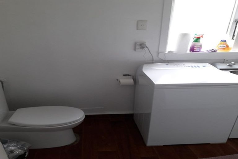 Photo of property in 11 Caroline Street, Mount Victoria, Wellington, 6011