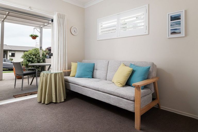 Photo of property in 8a Mana Street, Otumoetai, Tauranga, 3110