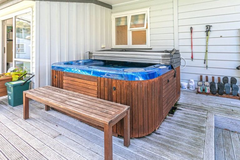 Photo of property in 135 Hauraki Road, Coromandel, 3506