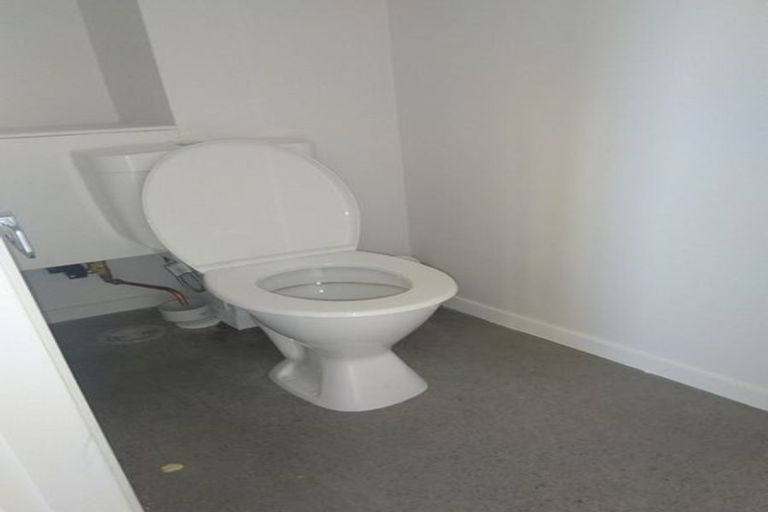 Photo of property in 33c Bracken Road, Paparangi, Wellington, 6037