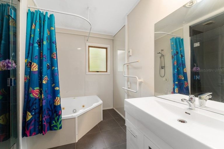 Photo of property in 3 Rata Street, Birchville, Upper Hutt, 5018