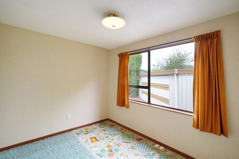 Photo of property in 11 Channel Place, Aranui, Christchurch, 8061