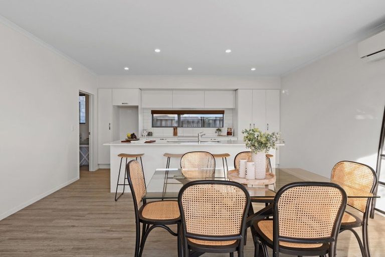 Photo of property in 33 William Dawson Crescent, Wigram, Christchurch, 8025