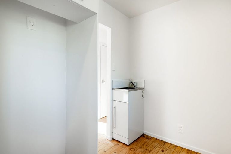 Photo of property in 132 Lancaster Road, Beach Haven, Auckland, 0626
