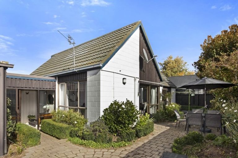 Photo of property in 43n Waimairi Road, Upper Riccarton, Christchurch, 8041