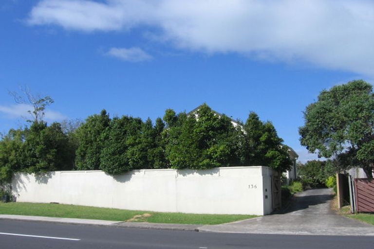Photo of property in 136 Mokoia Road, Chatswood, Auckland, 0626