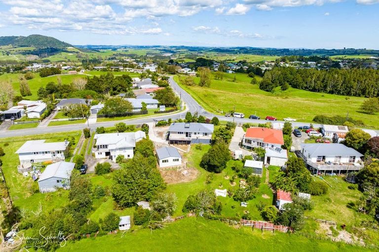 Photo of property in 46 Gorge Road, Maungaturoto, 0520
