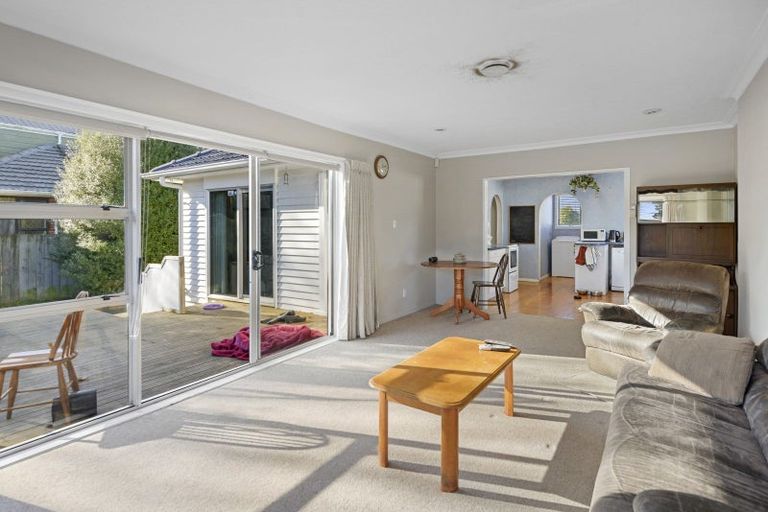 Photo of property in 8 Oakhurst Place, Russley, Christchurch, 8042