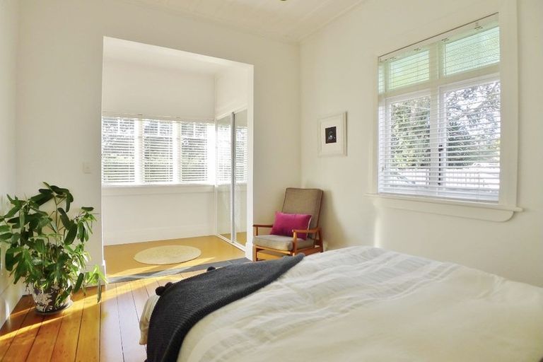 Photo of property in 29 Stafford Road, Northcote Point, Auckland, 0627