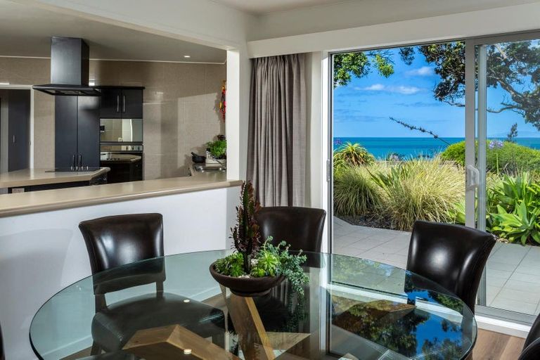 Photo of property in 62 Sharon Road, Waiake, Auckland, 0630