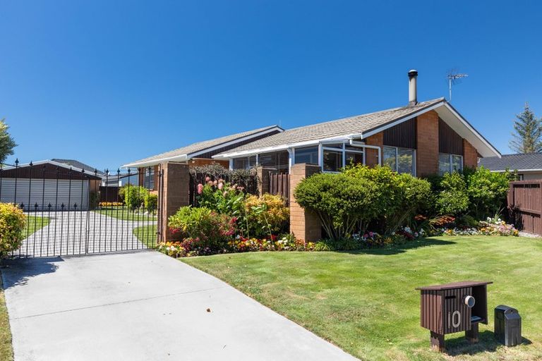 Photo of property in 10 Fenmere Place, Burwood, Christchurch, 8083