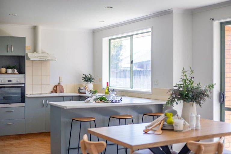 Photo of property in 5 Locksley Lane, Hamilton East, Hamilton, 3216