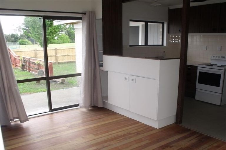 Photo of property in 16 Mangarau Crescent, Havelock North, 4130