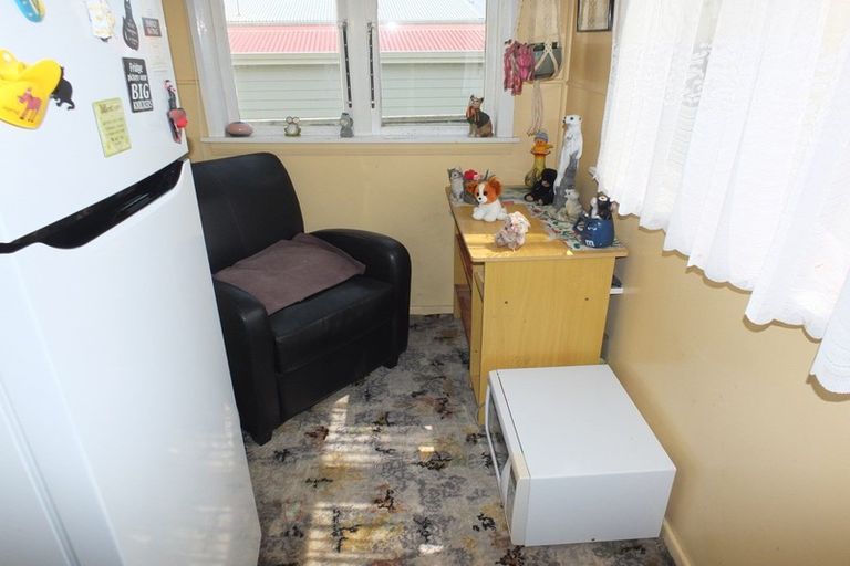 Photo of property in 9 Carthew Terrace, Foxton Beach, Foxton, 4815