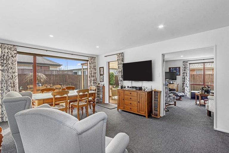 Photo of property in 7 Cassinia Gardens, Aidanfield, Christchurch, 8025