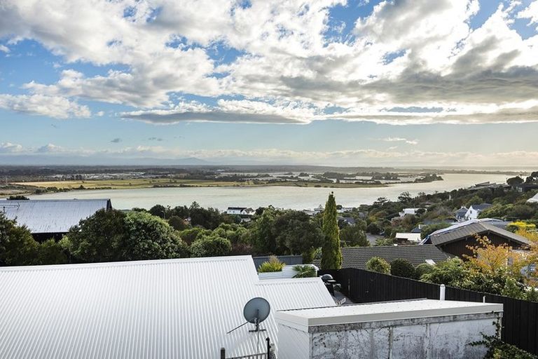 Photo of property in 2/79 Cannon Hill Crescent, Mount Pleasant, Christchurch, 8081