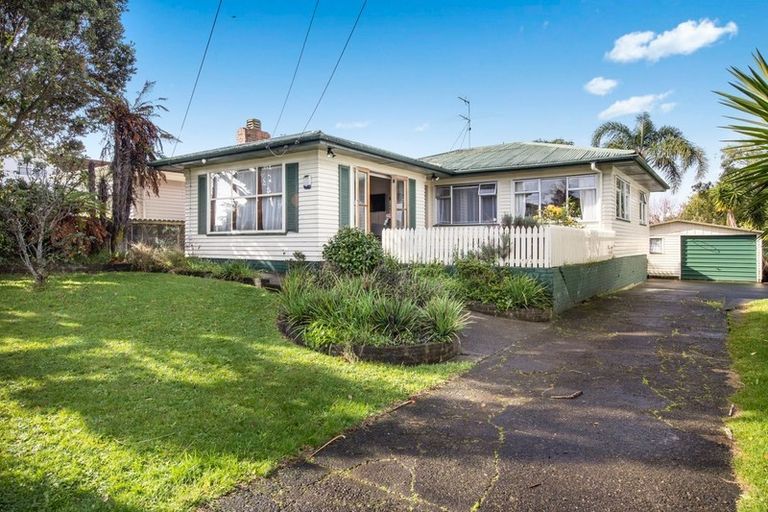 Photo of property in 37 Mckean Avenue, Manurewa, Auckland, 2102