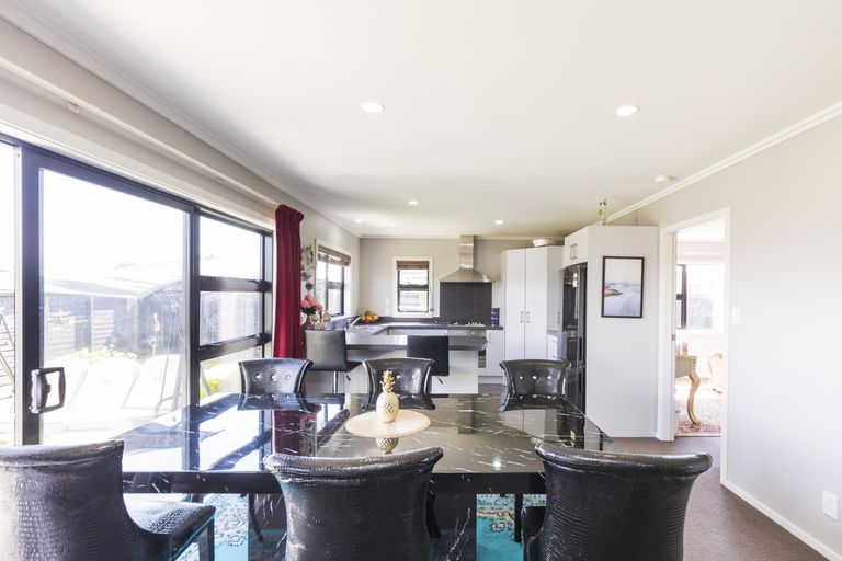Photo of property in 1 Angelina Way, Kelvin Grove, Palmerston North, 4414