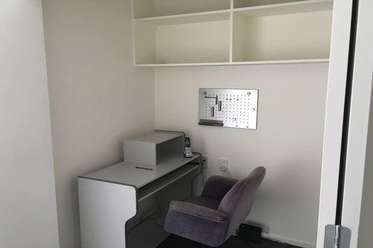 Photo of property in 17 Nortons Road, Avonhead, Christchurch, 8042