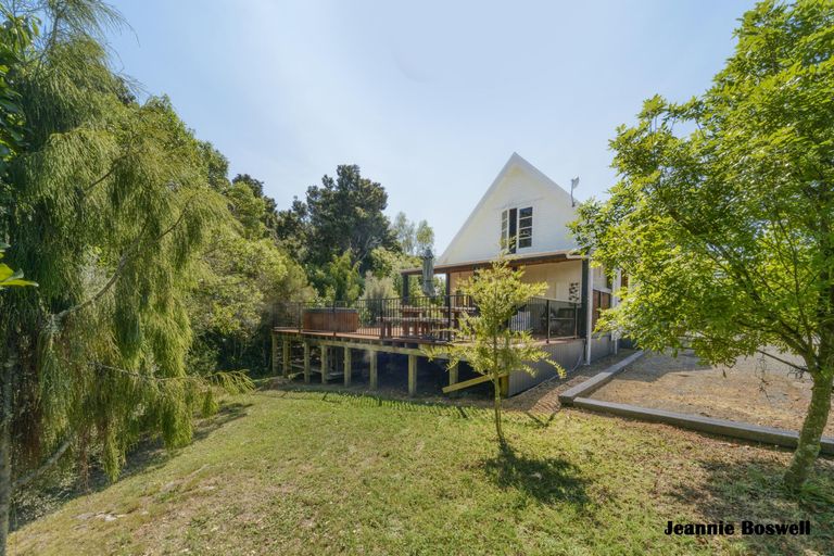 Photo of property in 649 Mount Stewart Halcombe Road, Halcombe, Feilding, 4779