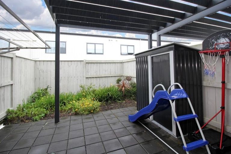 Photo of property in 10 Paterae Lane, Flat Bush, Auckland, 2019