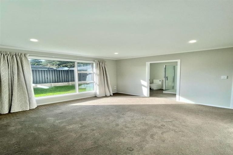 Photo of property in 22 Fenwick Crescent, Wallaceville, Upper Hutt, 5018