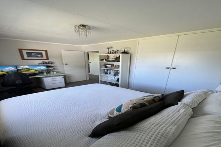 Photo of property in 4 Dove Place, Westbrook, Palmerston North, 4412