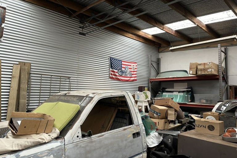 Photo of property in 2 Atiawa Street, Glen Avon, New Plymouth, 4312