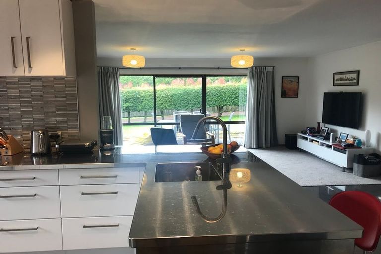 Photo of property in 54 Dignan Street, Point Chevalier, Auckland, 1022