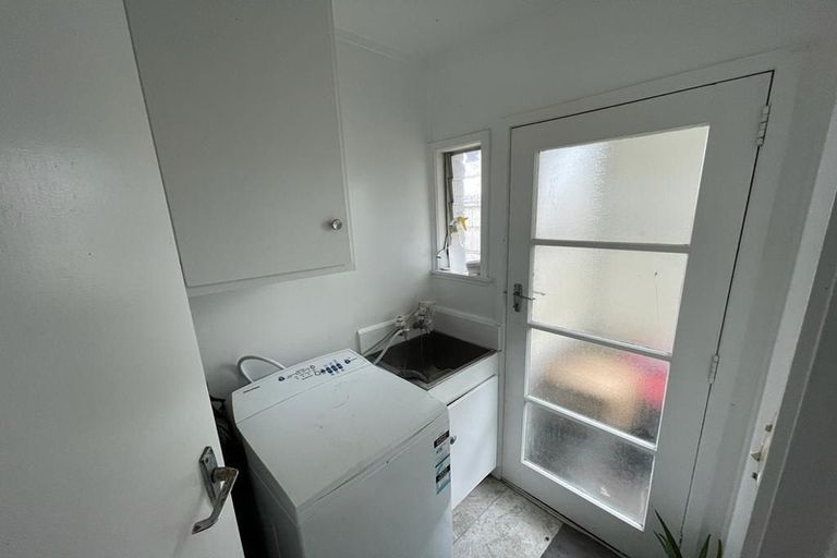 Photo of property in 2/176 Archers Road, Glenfield, Auckland, 0629