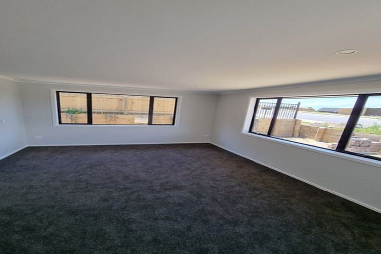 Photo of property in 62 Hokioi Drive, Kenepuru, Porirua, 5022