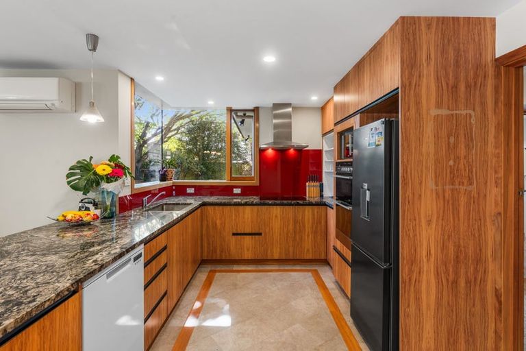 Photo of property in 18 Sunbeam Place, Halswell, Christchurch, 8025