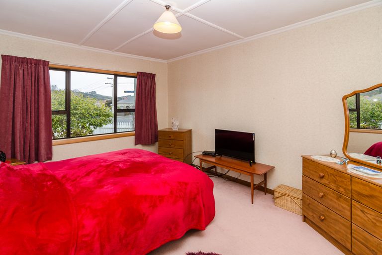 Photo of property in 1 Sickels Street, Fairfield, Dunedin, 9018