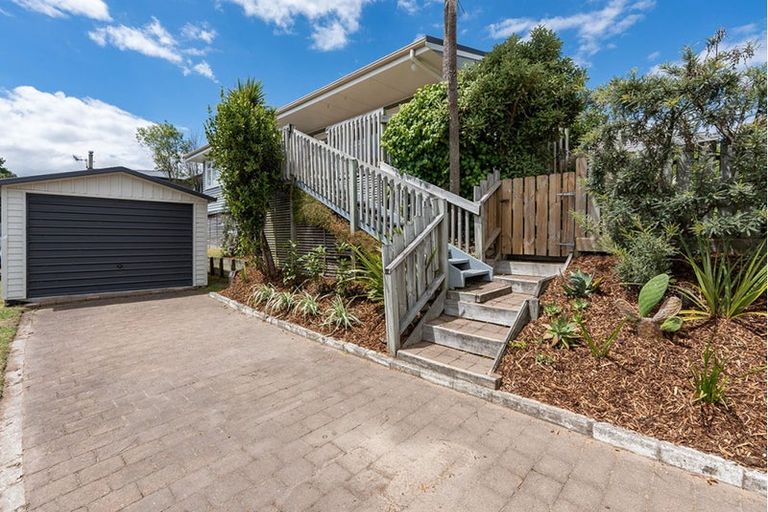 Photo of property in 2/74 Rokino Road, Hilltop, Taupo, 3330
