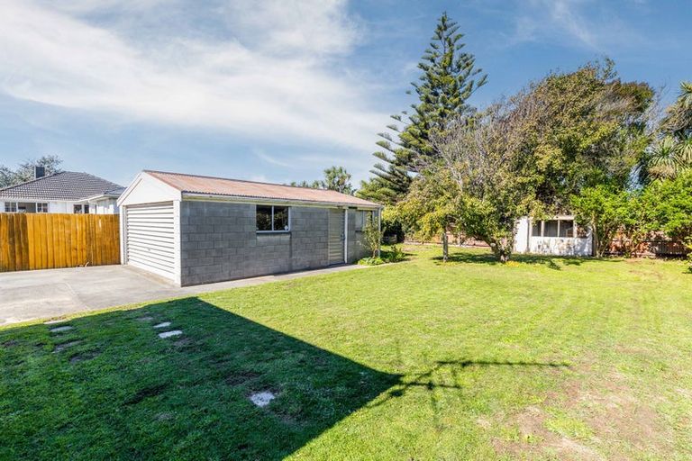 Photo of property in 40 Malta Crescent, South New Brighton, Christchurch, 8062