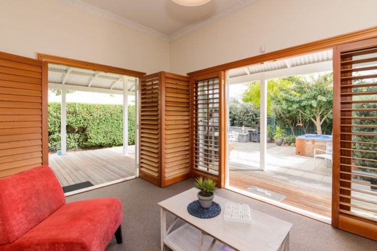 Photo of property in 102 Arthur Street, Blenheim, 7201