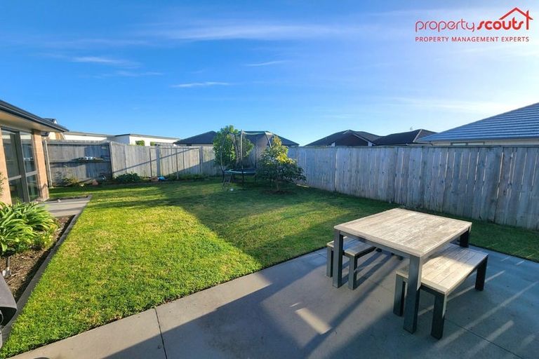 Photo of property in 15 Harding Drive, Papamoa Beach, Papamoa, 3118