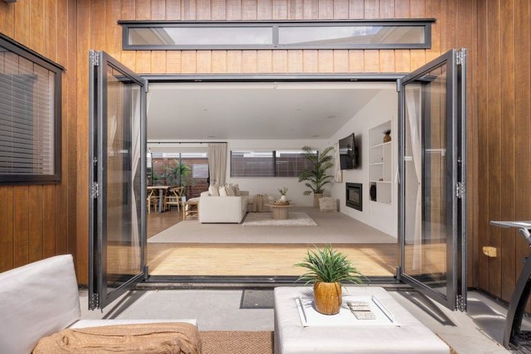 Photo of property in 33 Coast Boulevard, Papamoa Beach, Papamoa, 3118