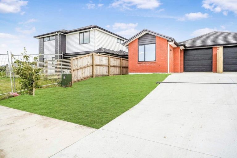 Photo of property in 1/3 Tiro Place