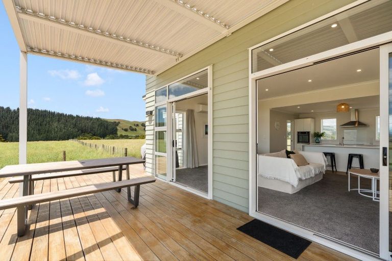 Photo of property in 117e Ruakokoputuna Road, Ruakokoputuna, Martinborough, 5781