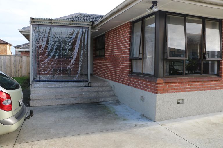 Photo of property in 19 Sunnyside Crescent, Papatoetoe, Auckland, 2025