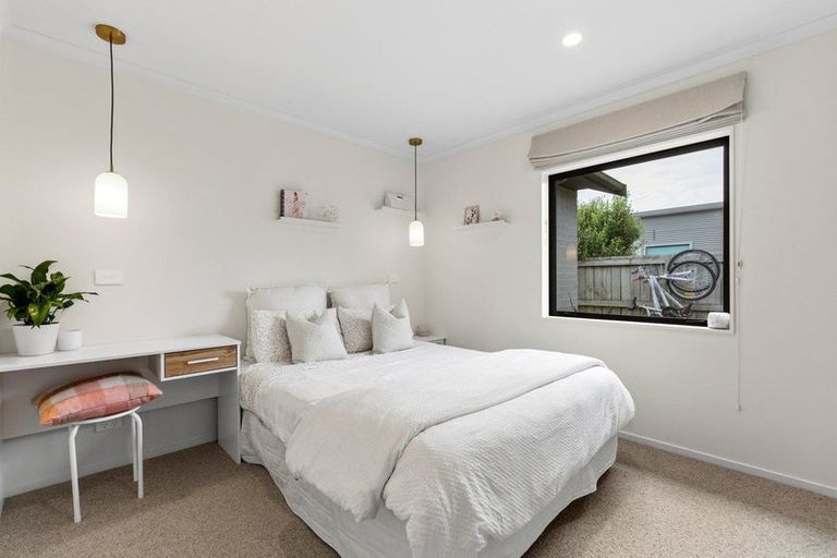 Photo of property in 10 Erskine Street, Lake Hayes, Queenstown, 9304