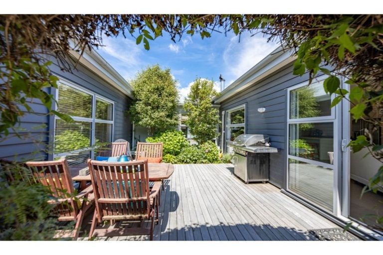 Photo of property in 6 Ryton Place, Lake Coleridge, 7572