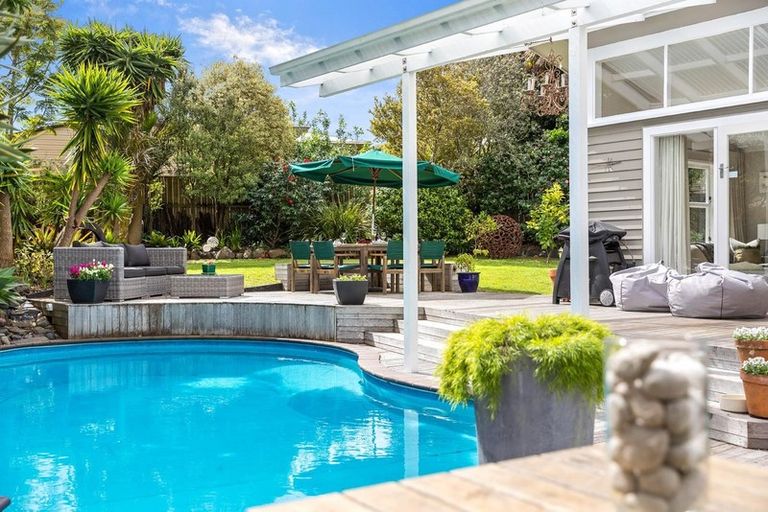 Photo of property in 10 Pembroke Crescent, Glendowie, Auckland, 1071