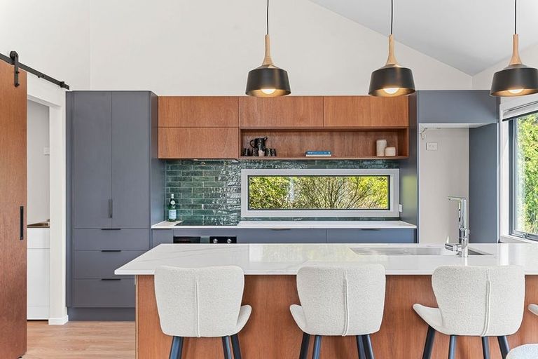 Photo of property in 120 Mangorei Road, Merrilands, New Plymouth, 4312