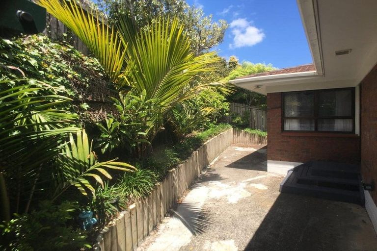 Photo of property in 1/20 Sunnyview Avenue, Shelly Park, Auckland, 2014