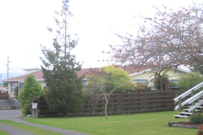 Photo of property in 4a Bata Place, Pomare, Rotorua, 3015