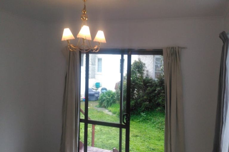 Photo of property in 42 Kamahi Street, Stokes Valley, Lower Hutt, 5019