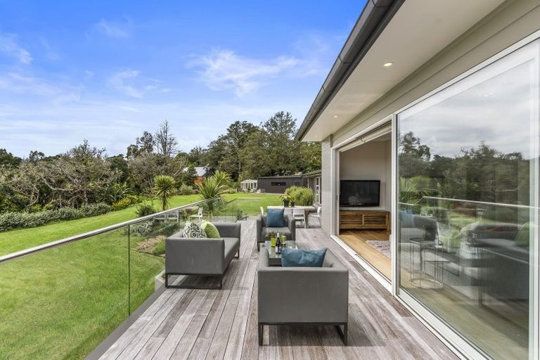 Photo of property in 497 Whitford Road, Whitford, Howick, 2571