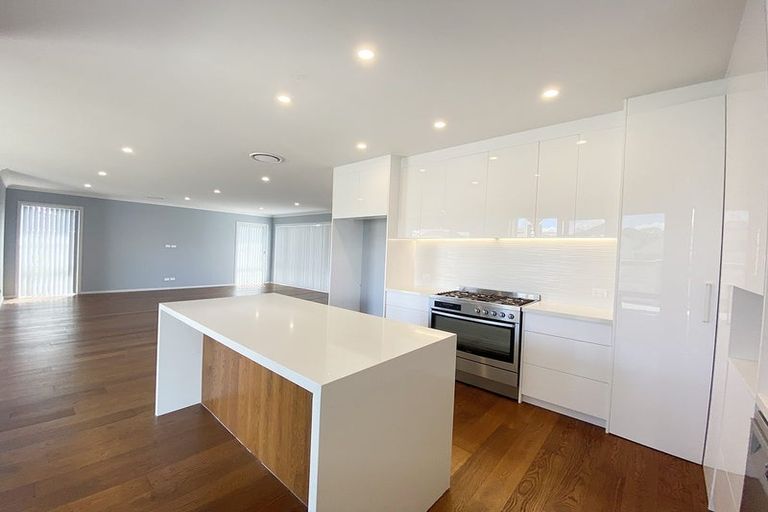 Photo of property in 27 Howe Street, Howick, Auckland, 2014